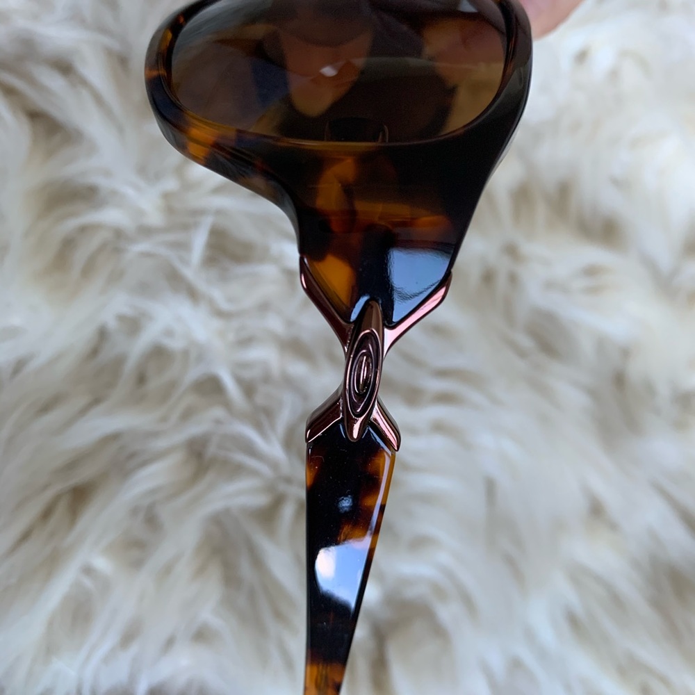 Oakley women sunglasses